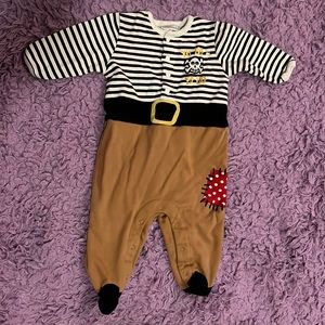 ☘️5 for $25☘️ Baby Pirate Onesie